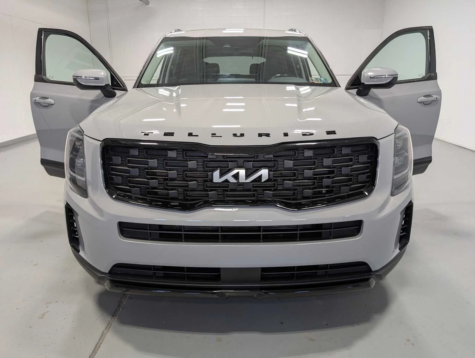 Used 2022 Wolf Gray Kia EX image 12