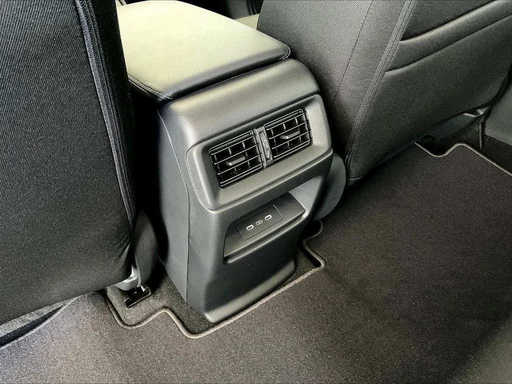 New 2026 Solar Silver Metallic Honda AWD EX image 11