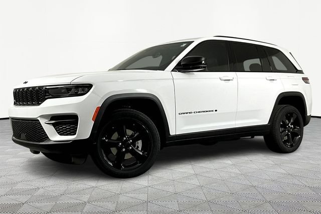 2025 Jeep Grand Cherokee Laredo