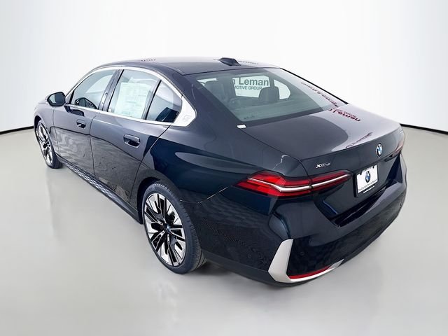 2025 BMW 5 Series 530i - Photo 5