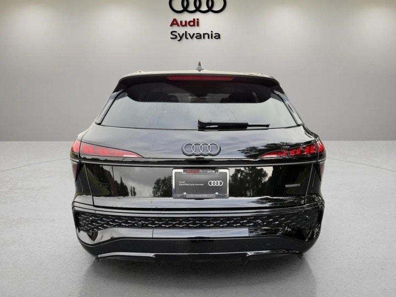 Certified Used 2026 Mythos Black Metallic Audi S line image 7