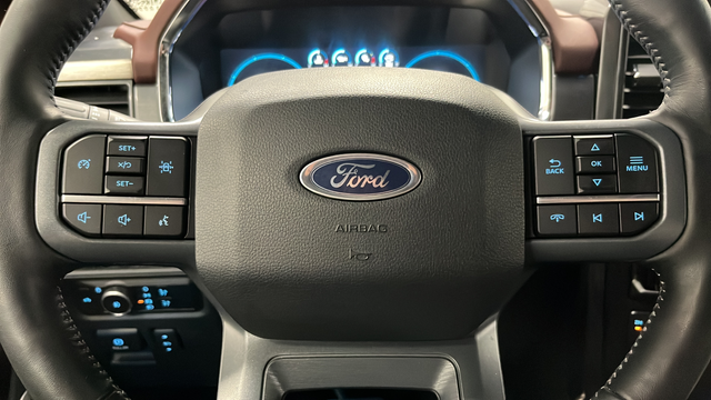Used 2023 Star White Metallic Tri-Coat Ford Lariat image 16
