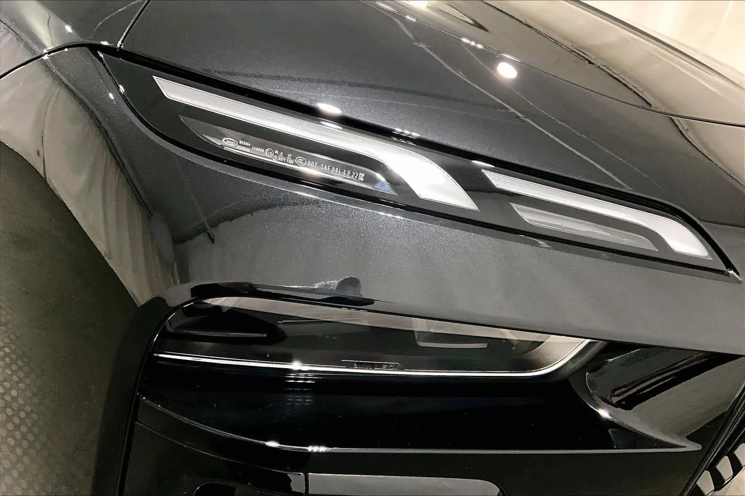 New 2026 Black Sapphire Metallic BMW 750e xDrive image 16
