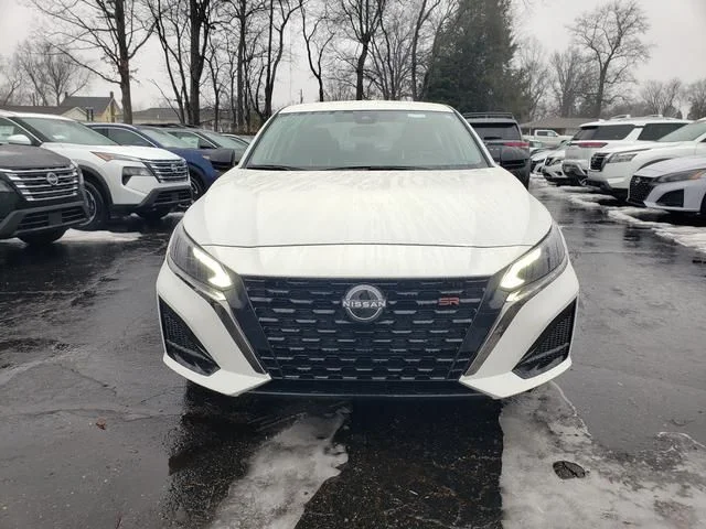 New 2025 White Nissan 2.5 SR image 9