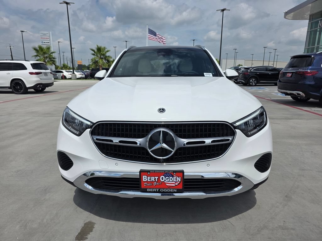 New 2026 Polar White Mercedes-Benz GLC 300 image 32