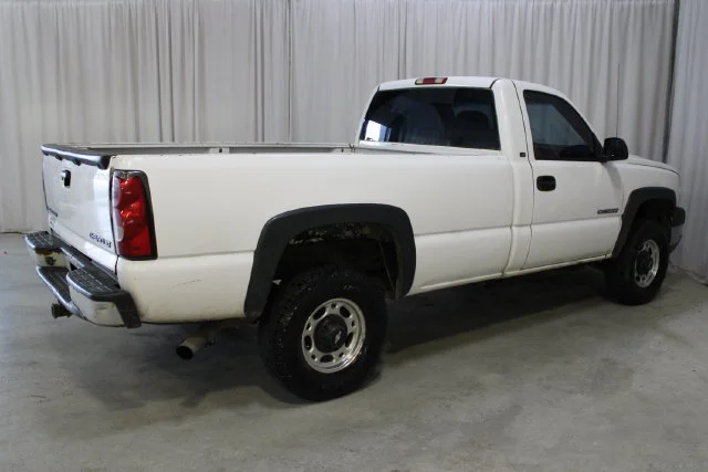 Used 2005 White Chevrolet Work Truck image 24