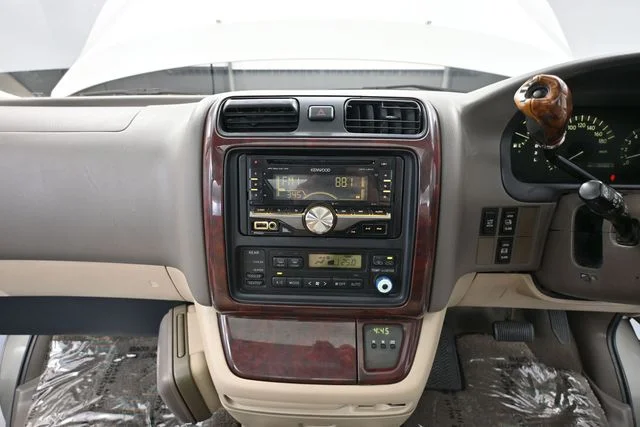 Used 1999 White Toyota Limited image 38