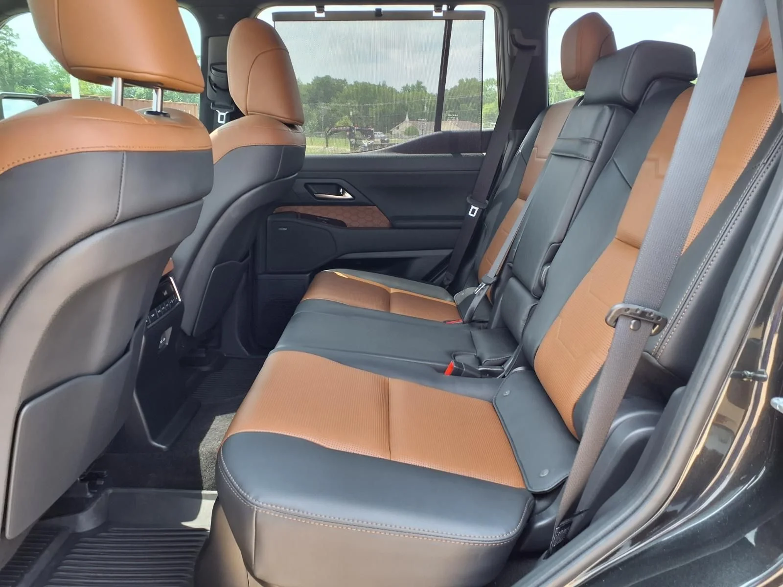 Used 2024 Black Lexus 550 Luxury image 20
