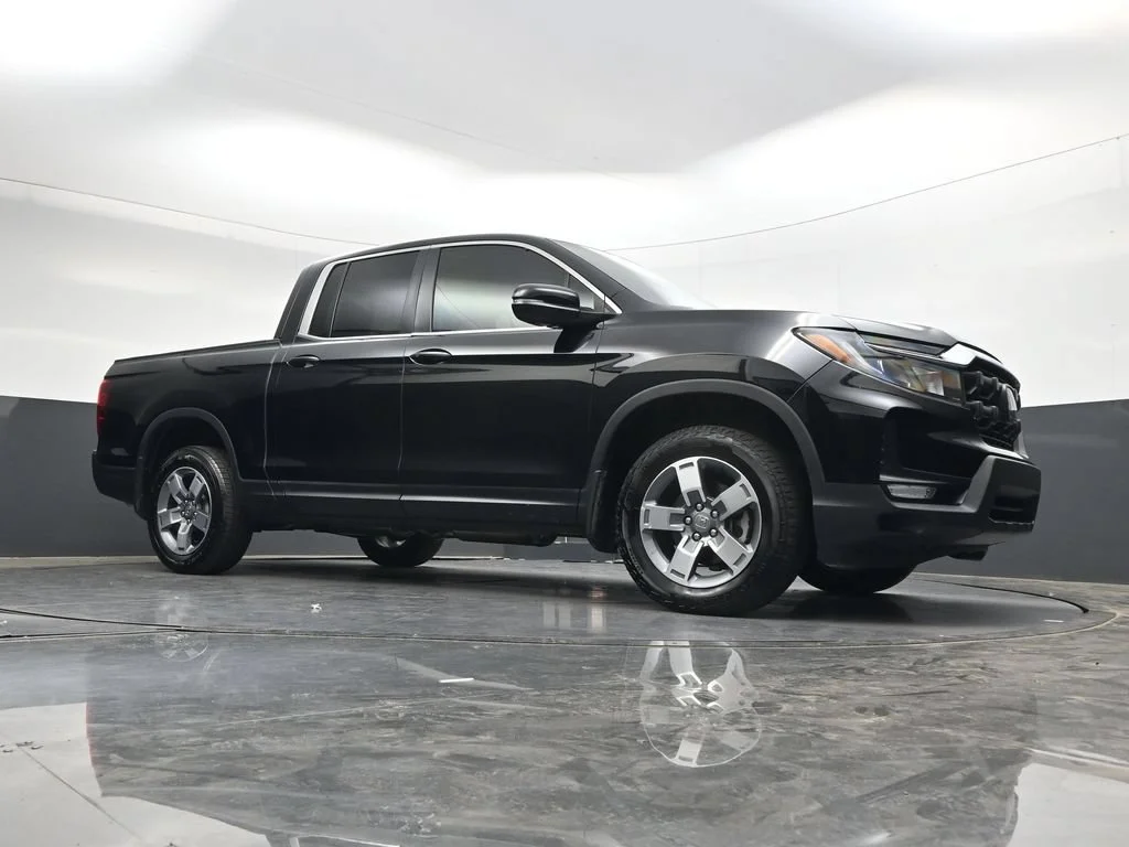 Certified Used 2024 Crystal Black Pearl Honda RTL image 78