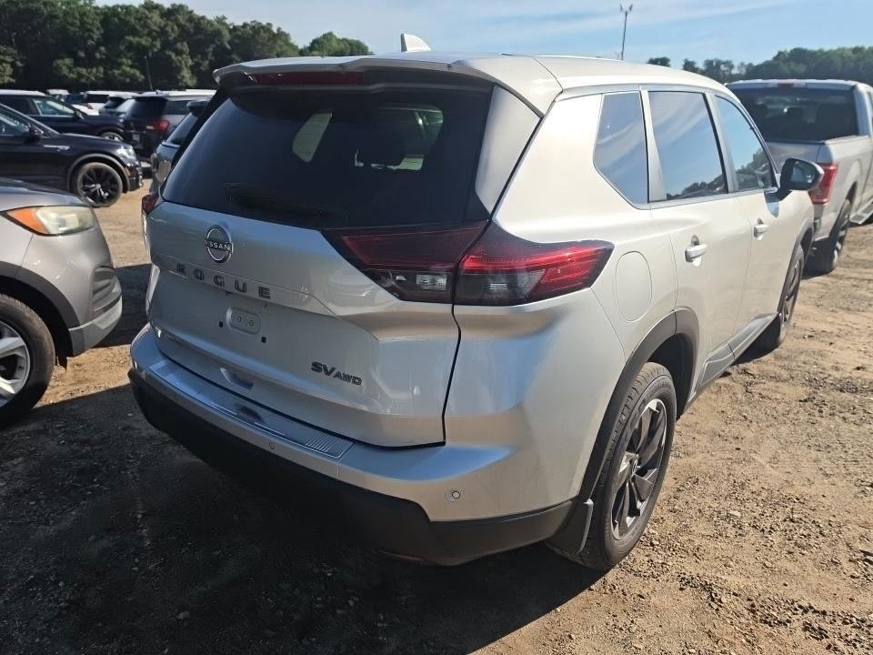 Used 2024 Silver Nissan SV image 3