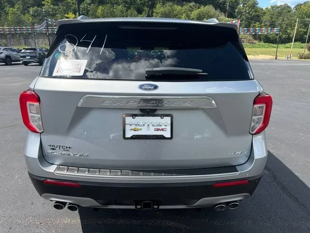 Used 2022 Silver Ford Platinum image 6