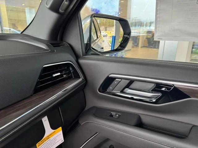 2026 Chevrolet Suburban Premier - Photo 28
