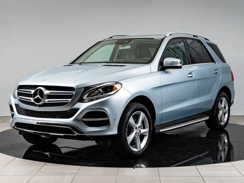 Used 2017 Diamond Silver Metallic Mercedes-Benz GLE 350 image 1
