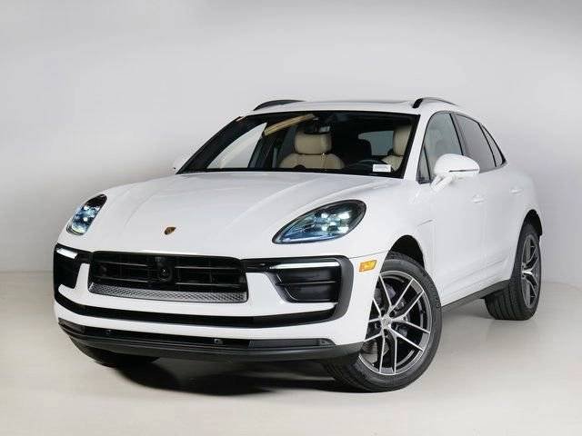 2026 Porsche Macan Base