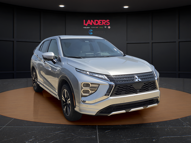 Used 2025 Black Mitsubishi SEL image 5