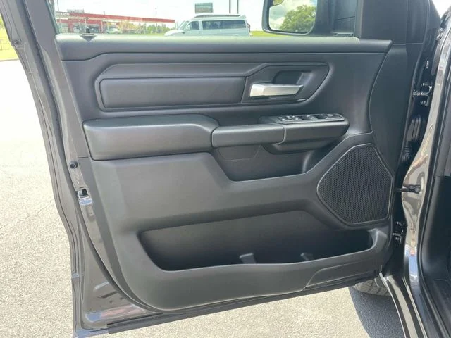 2025 RAM 1500 Tradesman - Photo 15