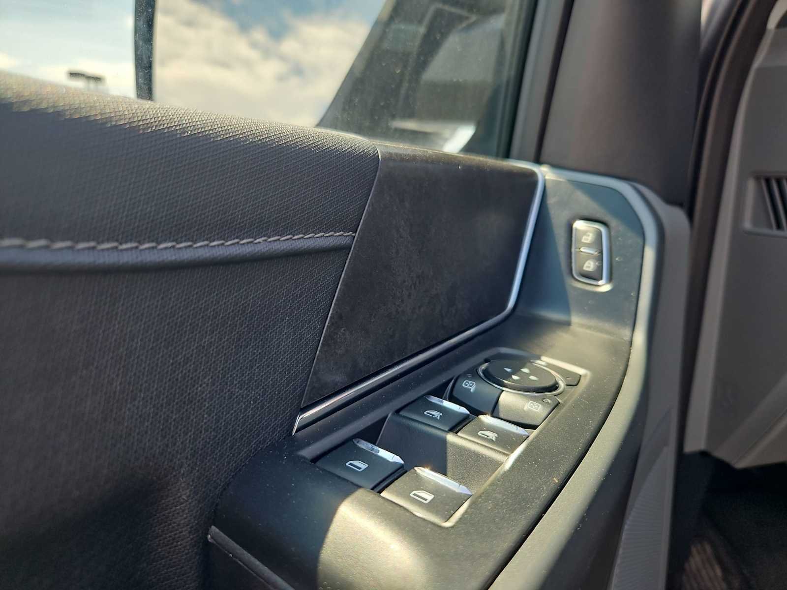 Used 2024 Iconic Silver Ford XLT image 12