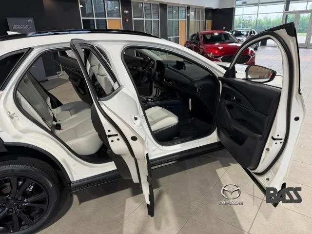 New 2026 Snowflake White Pearl Mazda 2.5 Turbo Premium Plus AWD image 32