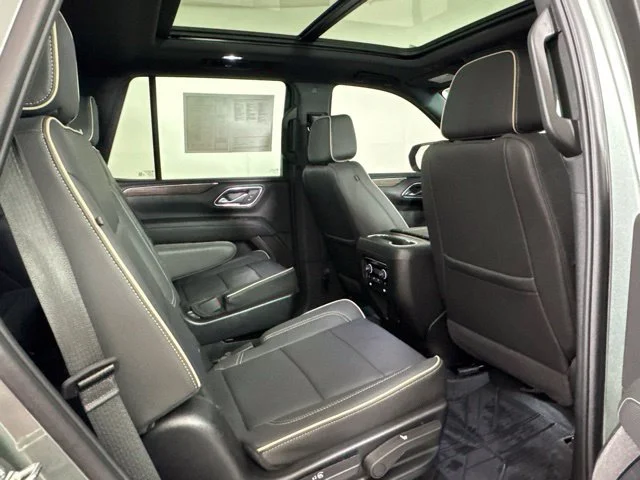 Used 2024 Silver Sage Chevrolet Premier image 5