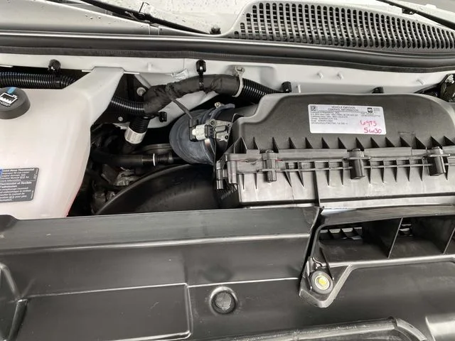 Used 2025 White Chevrolet Work Van image 32
