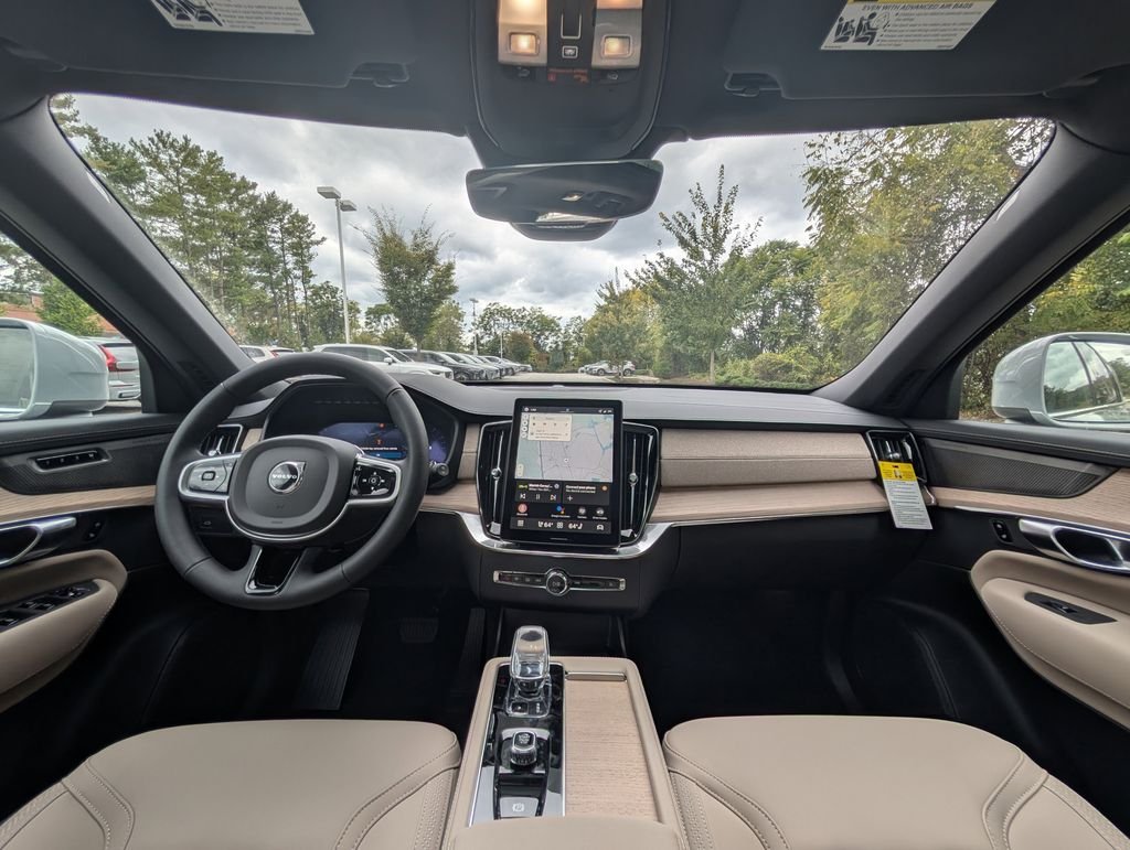 2026 Volvo XC90 Plus - Photo 14
