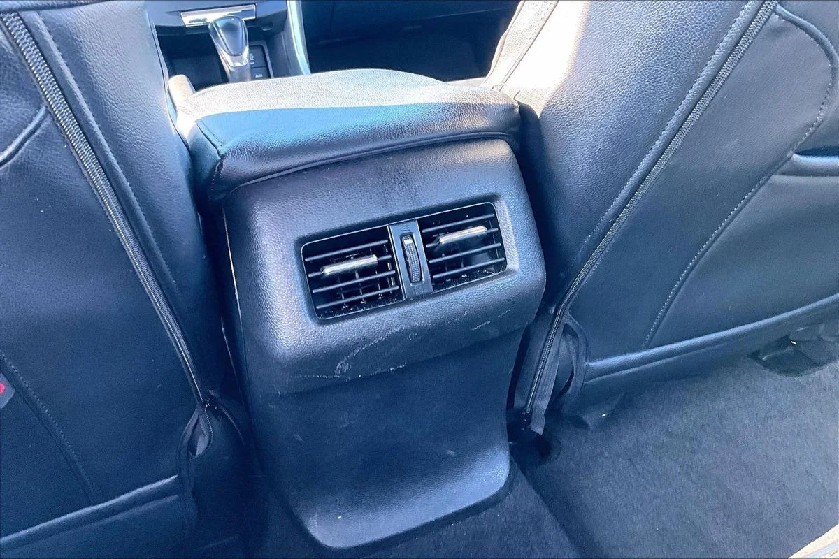 Used 2013 Silver Honda EX-L image 10