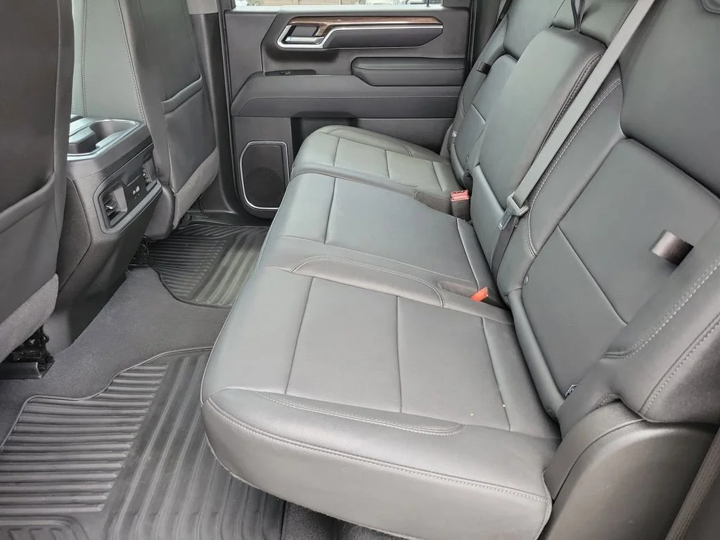 Used 2026 Black Chevrolet LT image 17