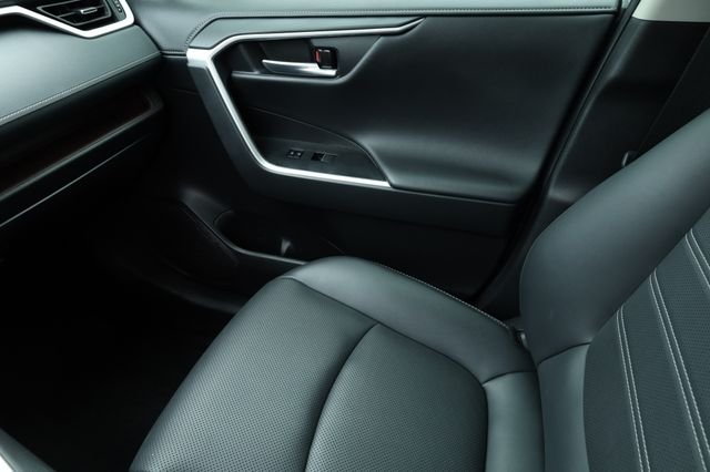 2024 Toyota RAV4 Limited - Photo 9