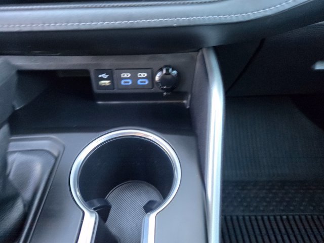 Used 2022 Silver Toyota LE image 14