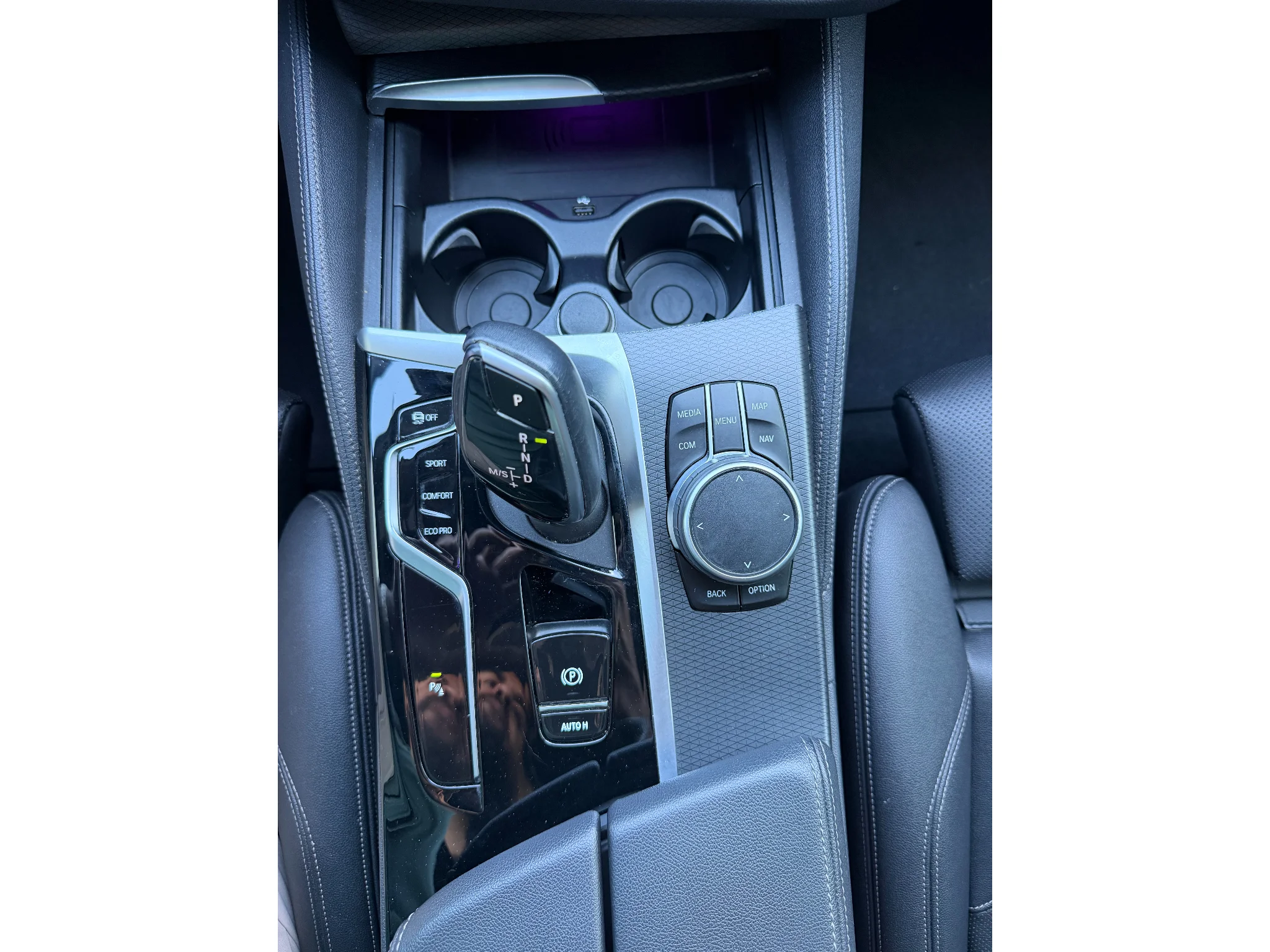 Used 2022 Bernina Grey Amber Effect Metallic BMW 530i image 22