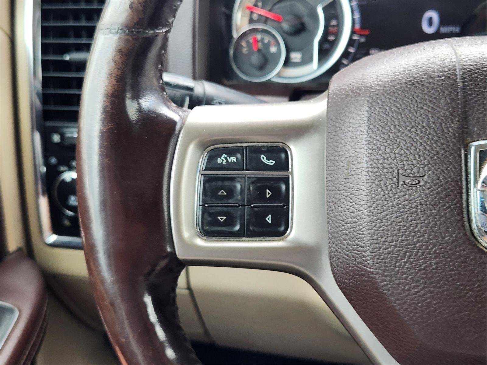 Used 2016 Brilliant Black Crystal Pearlcoat Ram Laramie image 28