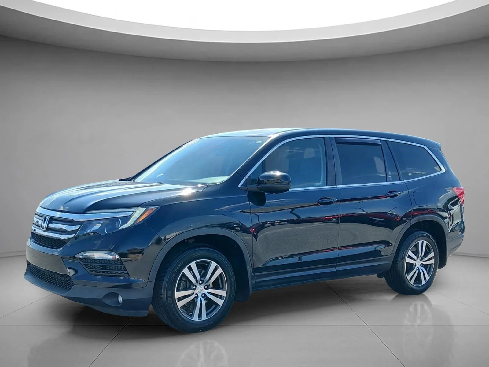 Used 2017 Crystal Black Pearl Honda EX-L image 1