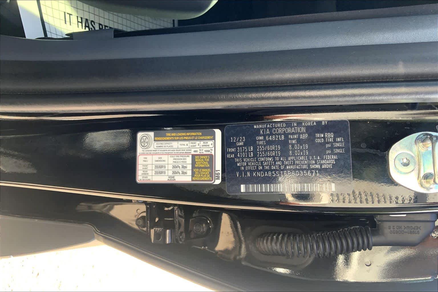 Certified Used 2024 Aurora Black Pearl Kia Light Long Range image 31