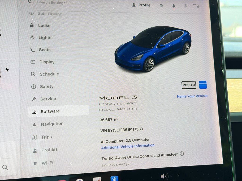 Used 2018 Deep Blue Metallic Tesla Long Range Battery image 8