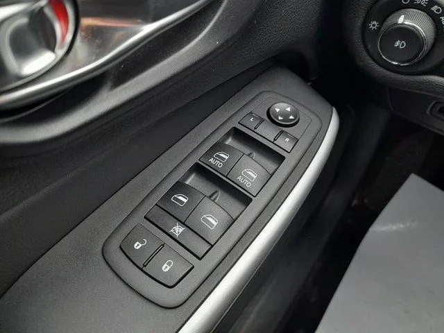 2017 Jeep Cherokee Trailhawk - Photo 39