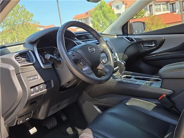 Used 2022 Deep Blue Pearl Nissan SL image 8