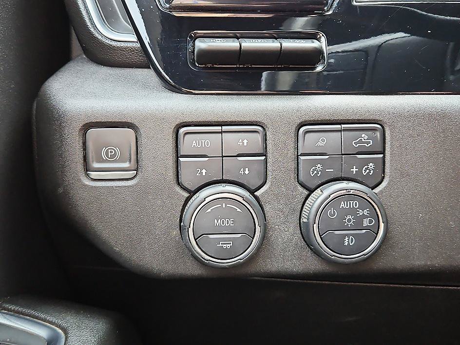 Used 2024 Black Chevrolet High Country image 25