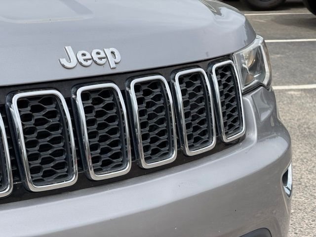Used 2020 Silver Jeep Laredo E image 6