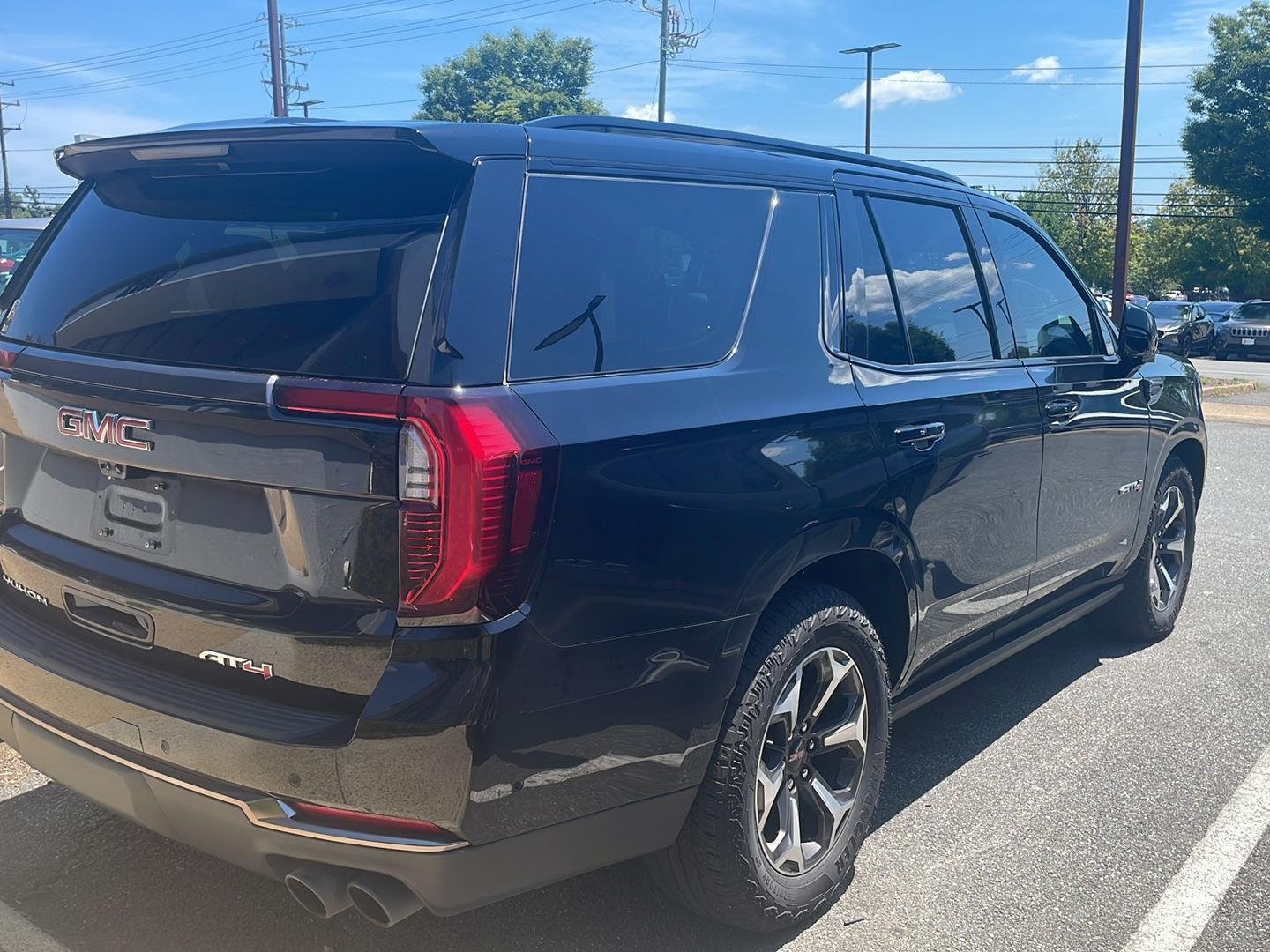 Used 2025 Onyx Black GMC AT4 Ultimate image 3