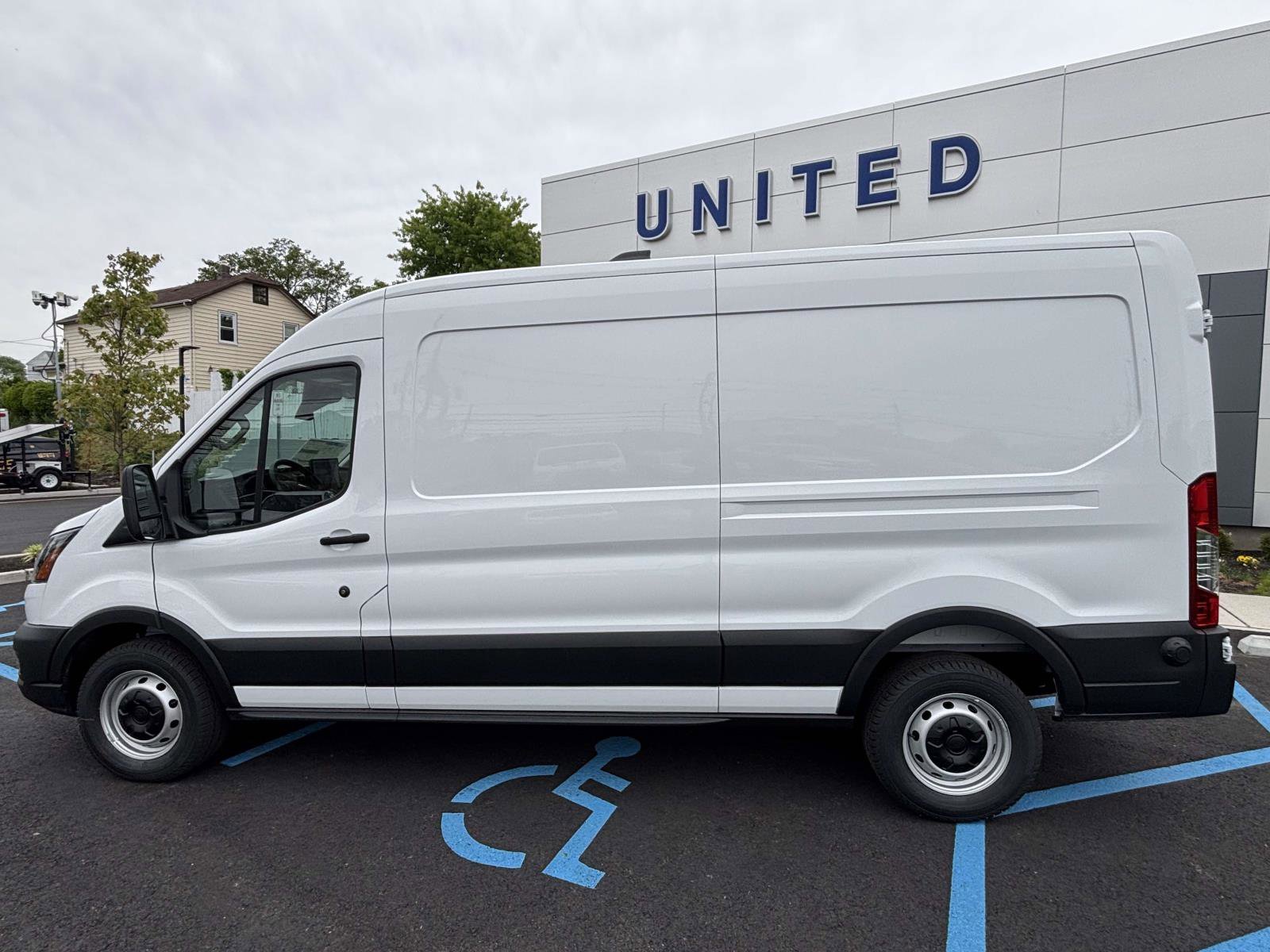 New 2026 Oxford White Ford Cargo Van image 10