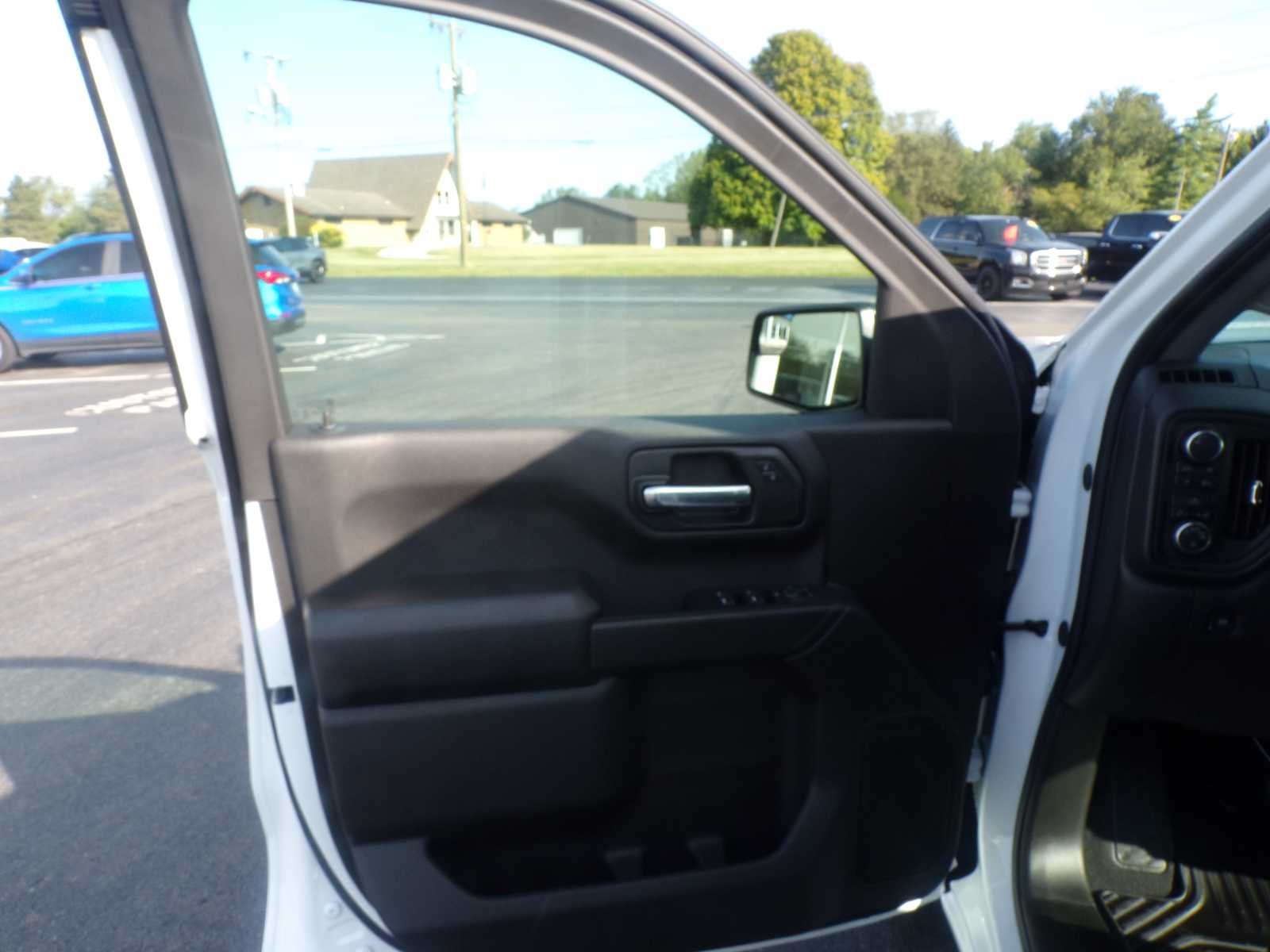 2024 Chevrolet Silverado 1500 Custom - Photo 7