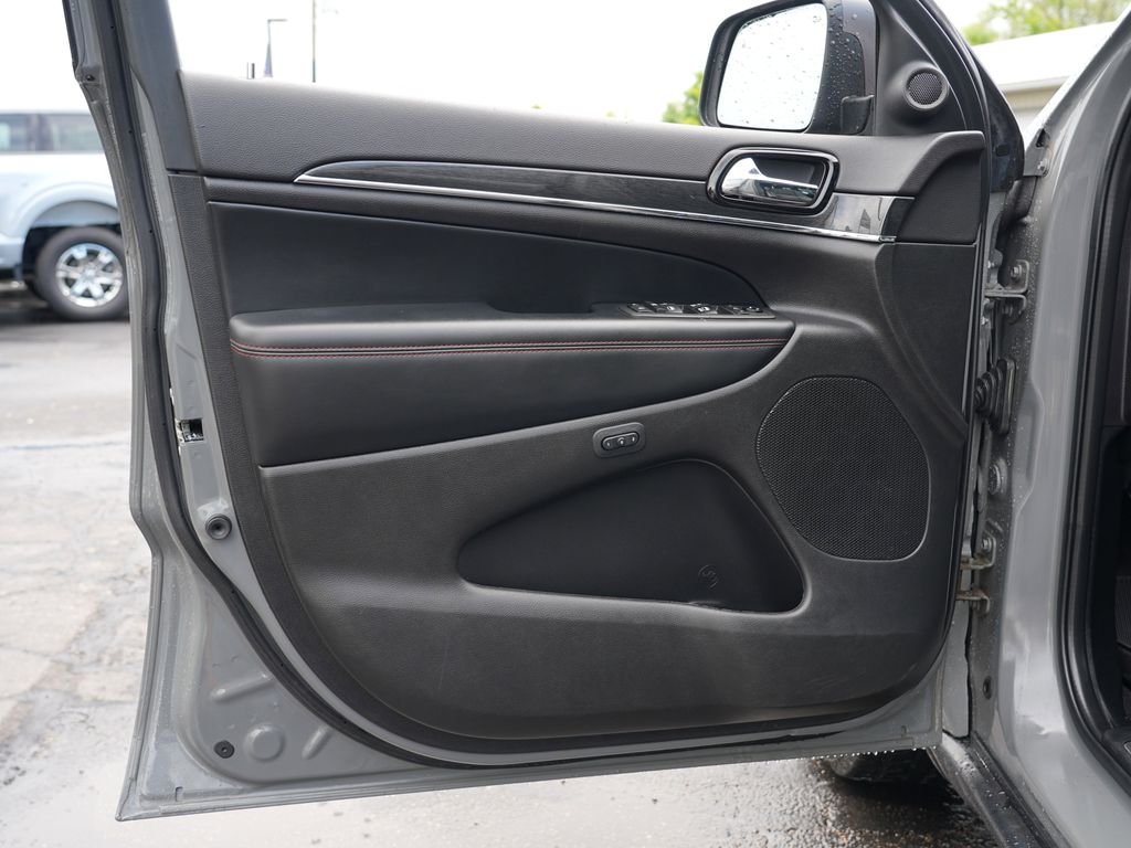 Used 2021 Gray Jeep Trailhawk image 14