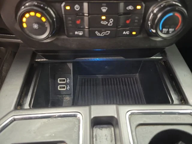 Used 2020 Agate Black Metallic Ford XLT image 26