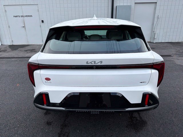 New 2026 Snow White Pearl Kia GT-Line Turbo image 4