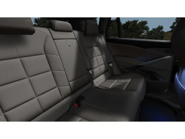 New 2027 Mineral White Metallic BMW 40 xDrive image 12