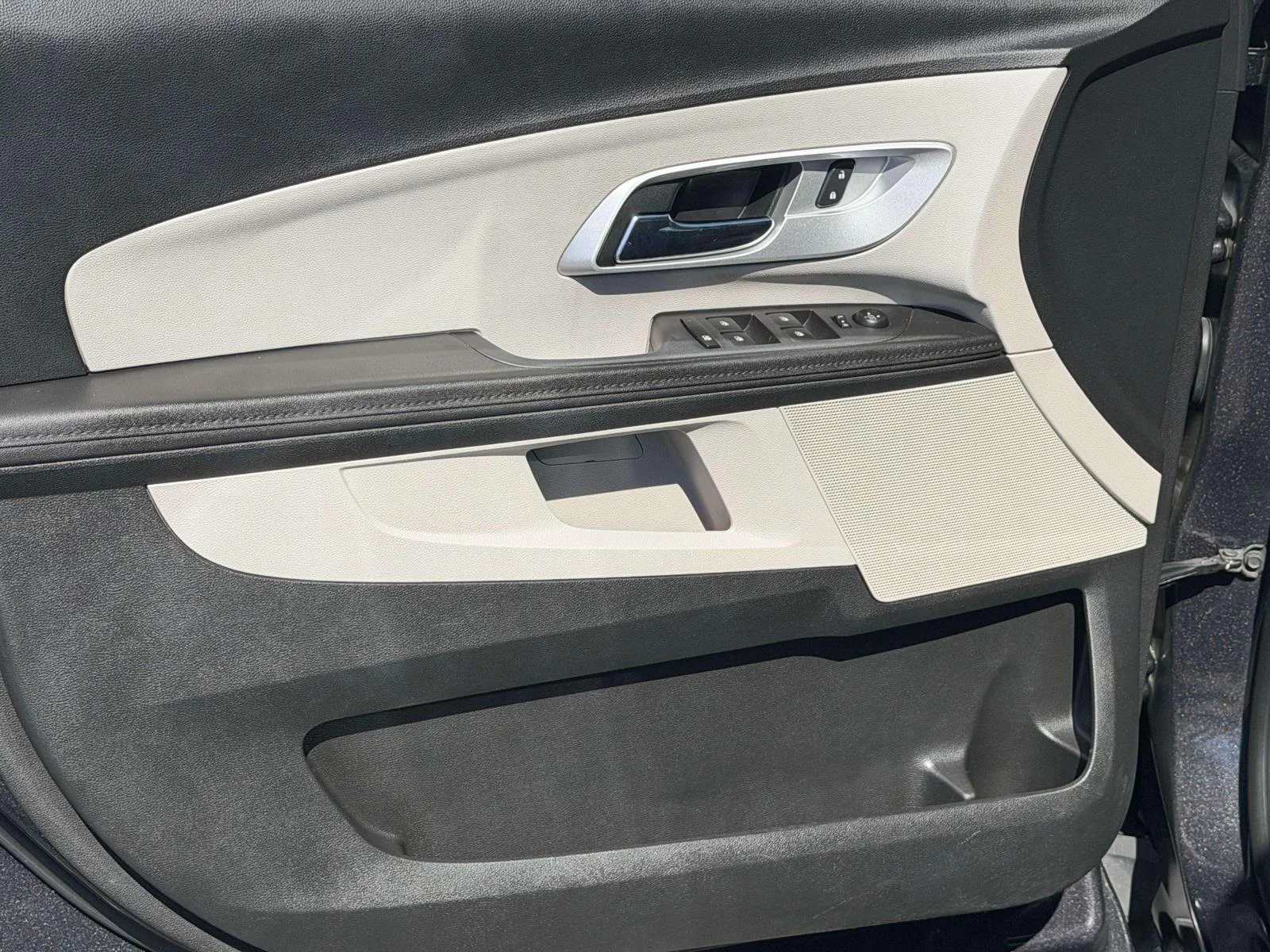 Used 2016 Tungsten Metallic Chevrolet LS image 21