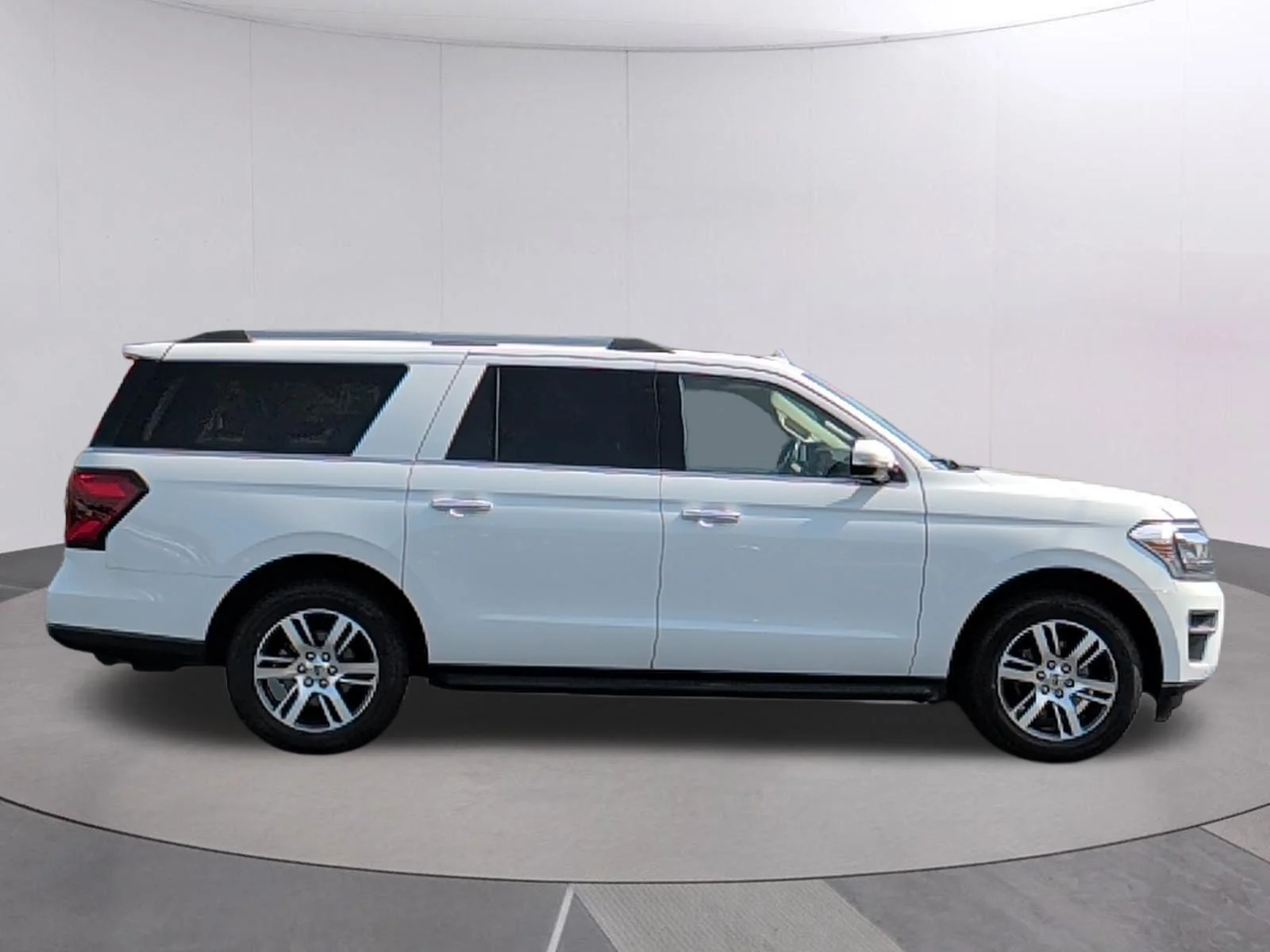 Used 2024 Oxford White Ford Limited image 6