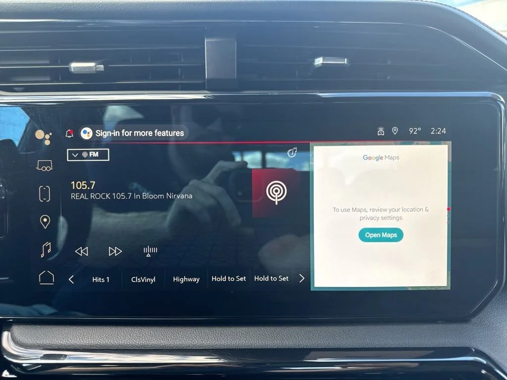 Used 2023 Summit White GMC AT4 image 18