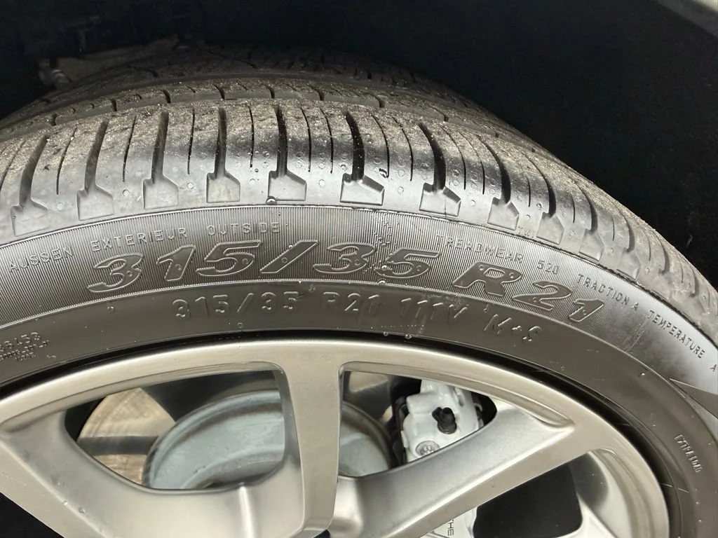 Used 2022  Porsche Turbo image 35