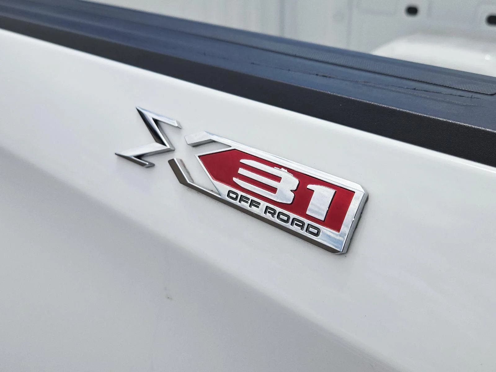Used 2021 Summit White GMC Elevation image 17